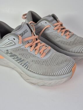 Hoka One One Bondi 7 women's running shoe in the Harbor Mist/Sharkskin Size 8